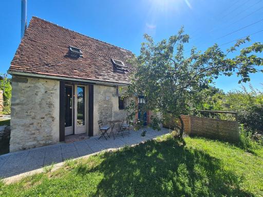 Gîte charmant en Berry avec terrasse, jardin, parking et chauffage inclus - FR-1-591-364 - Housity