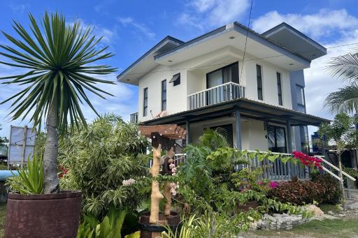 Lover's Point Beach Front Resort - Housity