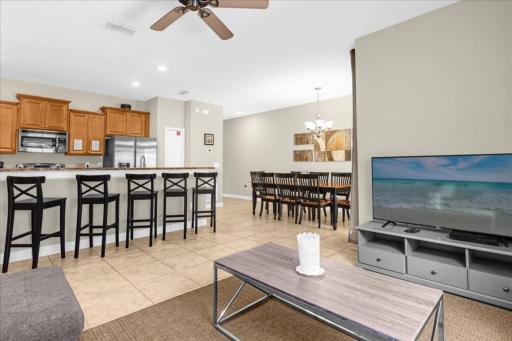 4 Bedrooms - 3 Bathrooms - Paradise Palms 2903 Bp - Housity
