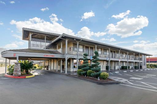 Best Western Cordelia Inn - Housity
