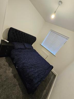 guest room in crewe - Housity
