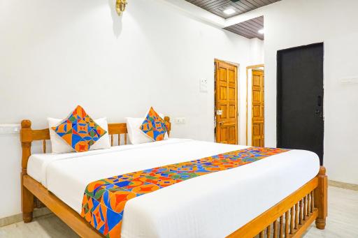 FabHotel Highland Park - Housity
