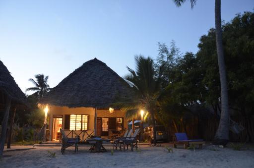 Lui Ushongo Beach House - Housity