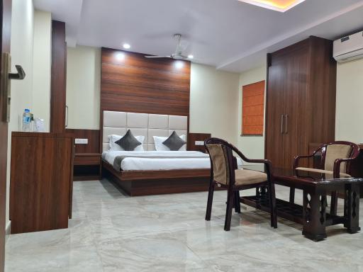 Hotel Sabhekar - Housity