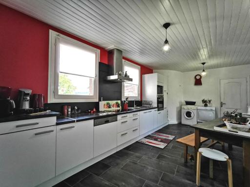 Grande maison au cœur d'un village historique avec terrasse et WIFI inclus - FR-1-582-308 - Housity