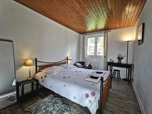 Grande maison au cœur d'un village historique avec terrasse et WIFI inclus - FR-1-582-308 - Housity