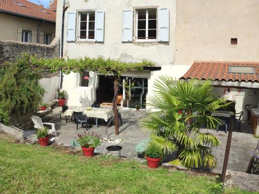 Puy-en-Velay : Charmant 2 chambres avec jardin clos, proche centre historique et départ St Jacques. - FR-1-582-459 - Housity