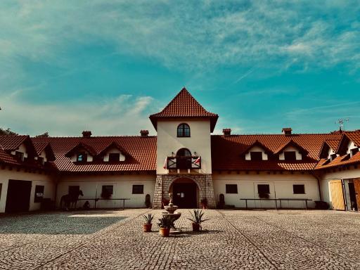 Stanica Hucuł - Housity