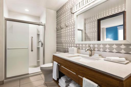 Home2 Suites Long Island City/Manhattan View - Housity