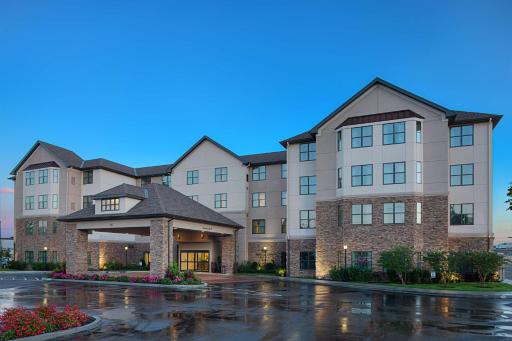 Homewood Suites by Hilton Carle Place - Garden City, NY - Housity
