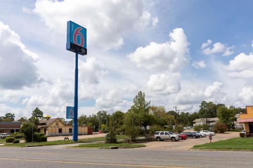 Motel 6-Lufkin, TX - Housity