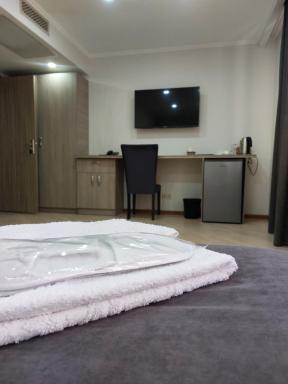 Aparan Hotel - Housity