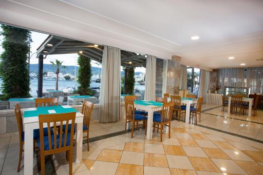 Kosta Palace - Housity