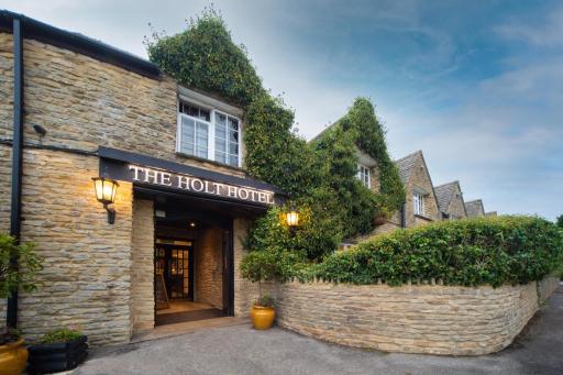 The Holt Hotel - Housity