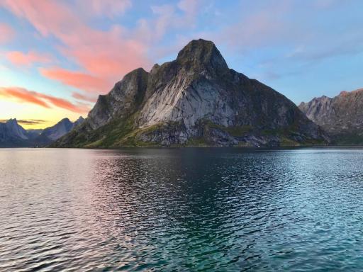 Reinefjorden Lodge - Housity