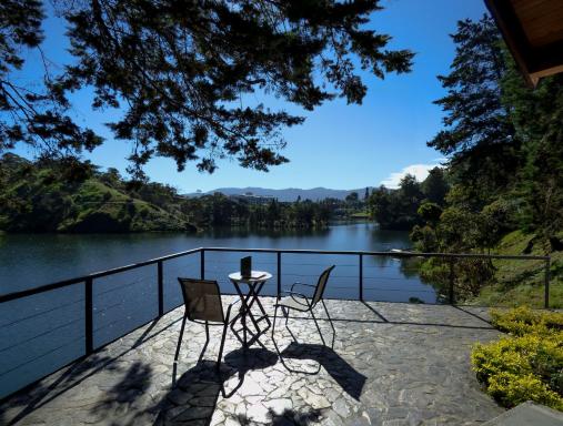 Cottage on the Lake - Cabaña privada - Guatapé - Jacuzzi - Housity