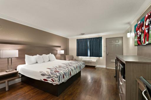 Red Roof Inn Los Angeles - Bellflower - Housity