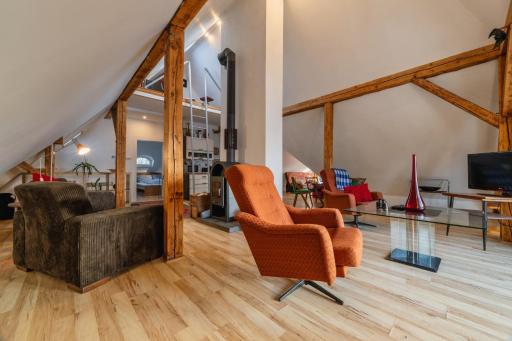 SkyView Apartment - Housity
