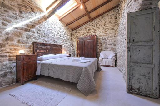 Pretziosa - Housity