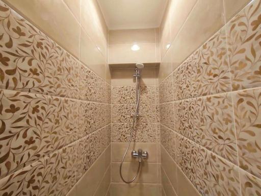 Discover Inn - Housity