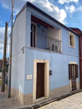 BLU HOME TRINACRIA - Housity