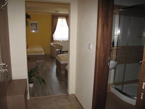 Penzion - Restaurace Na Mýtě - Housity