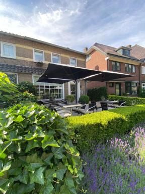 Hotel Pension Oranje - Housity