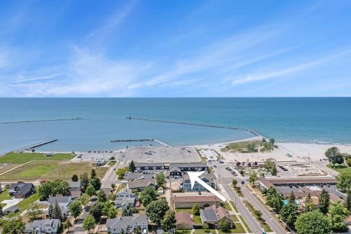 Snyders Shoreline Inn - Housity