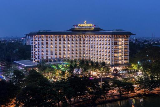Chatrium Hotel Royal Lake Yangon - Housity