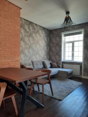 Studio 81 - Housity
