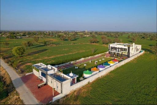 IRIS HEAVEN'Z by Radha Rani Resort - Housity