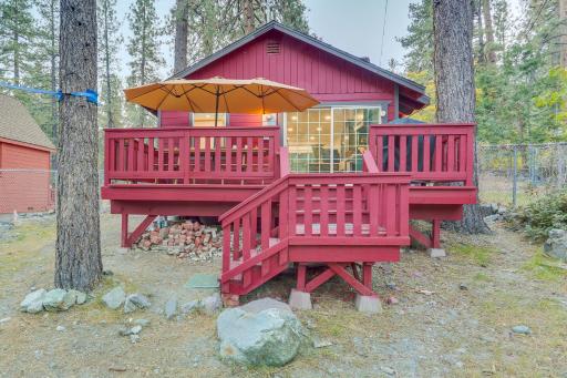 Cozy Wrightwood Cabin Family and Pet Friendly! - Housity