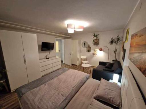 Studio Bizjak - Housity