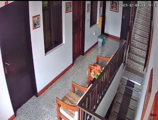 Hotel Bruselas Mutata - Housity