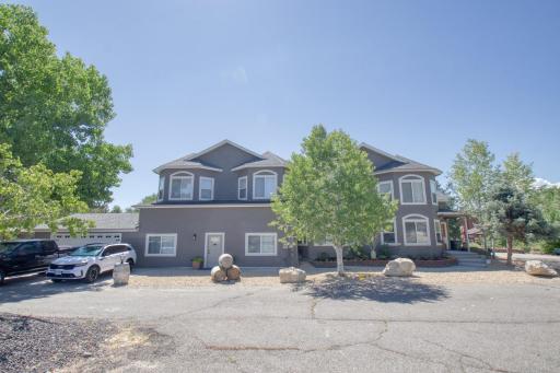 Castle Creek Manor - Housity