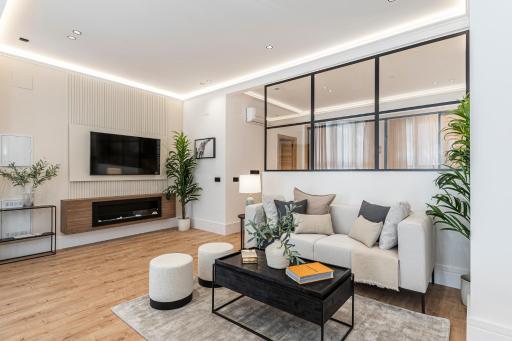 MH Apartments Soho Madrid - Housity