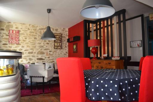 Maison accueillante a Saint Pol de Leon avec parking - Housity