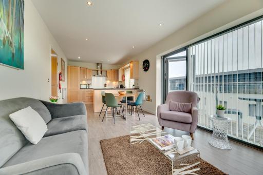 Fenwick Chambers by Week2Week - Housity