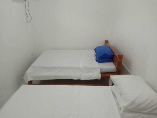 Laly's B5 cozy Transients Home - 10 km to Subic Bay - Housity