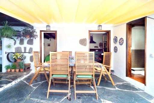 Charming Chalet in Firgas with BBQ and Internet Included - Housity