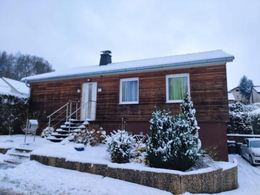 Modernes Rhombushaus mit Garten & Teich nähe Wald - Housity