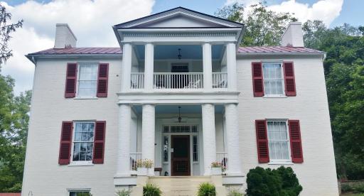 Mountain Home Bed & Breakfast - Housity