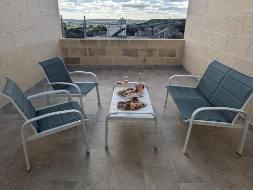 Sea Holly Gozo - Housity