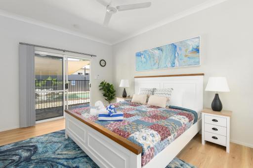 Absolute Beachfront Family home - Cooya - Housity