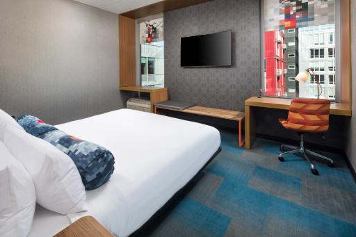 Aloft Minneapolis - Housity