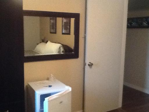 Vintage Merlot Bed and Breakfast - Housity