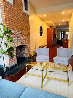 Entire Modern Home near Stadiums, Hospitals, and Schools - Housity