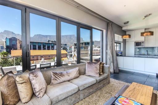 Two Bedroom with Jacuzzi - Housity