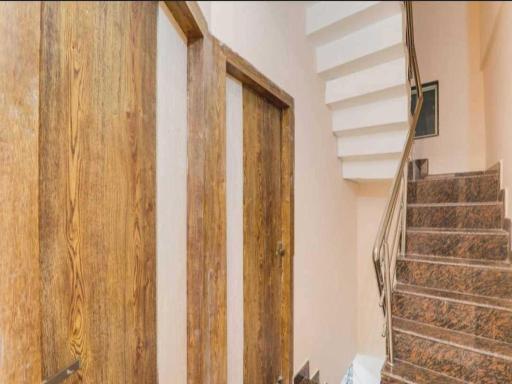 OYO Home Pearl Homestay Near Munshi Pulia Metro Station - Housity