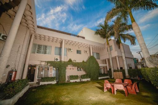 VIP House Peshawar - Housity